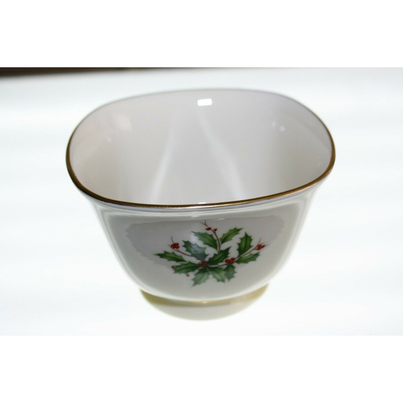 VINTAGE LENOX HOLIDAY DIMENSION NUT BOWL HOLLY 24K GOLD CHRISTMAS CANDY DISH - Picture 1 of 5